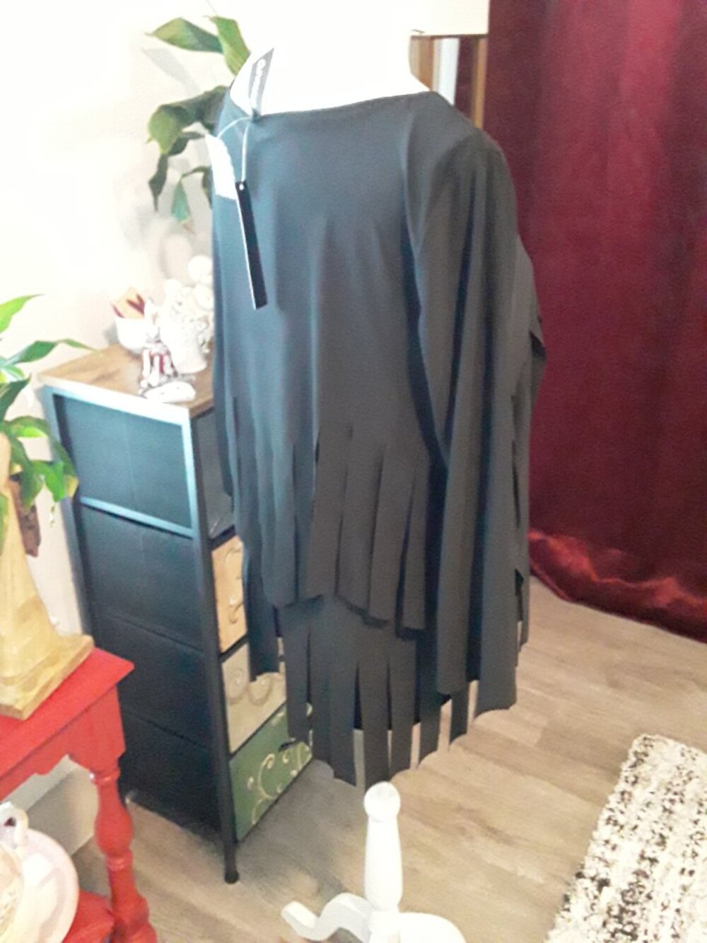 New Curvesque USA lovely dark black fringe accent top size L - Picture 5 of 10